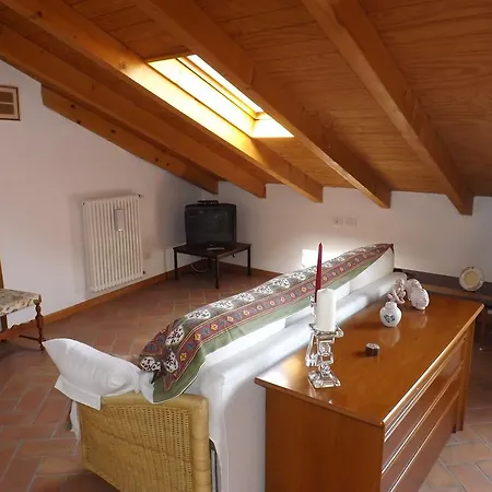 公寓 Bellano Apartment *