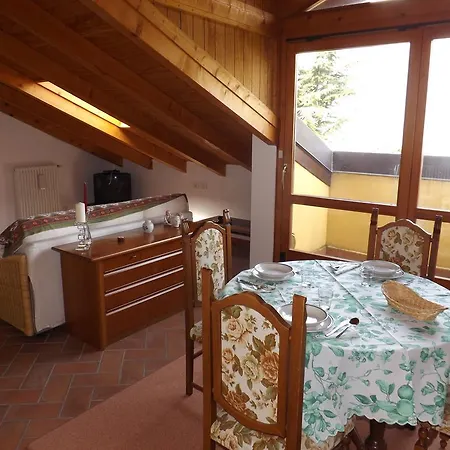 公寓 Bellano Apartment